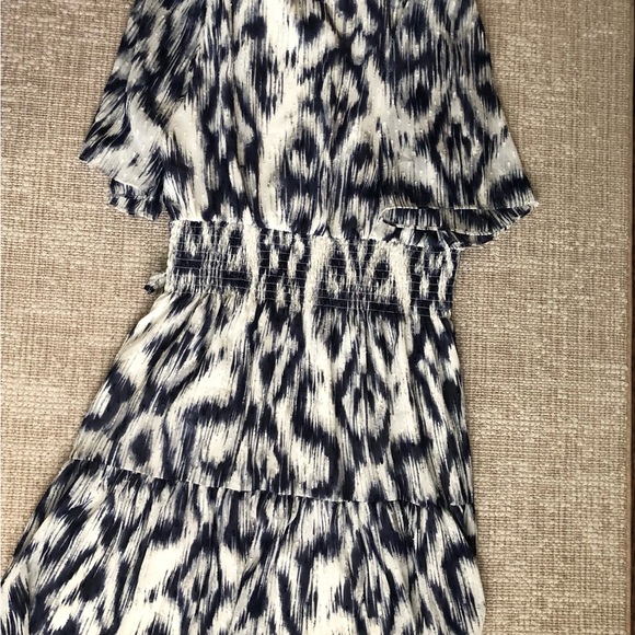 Madison D’amelie Dress with cinched waist - Picture 4 of 4